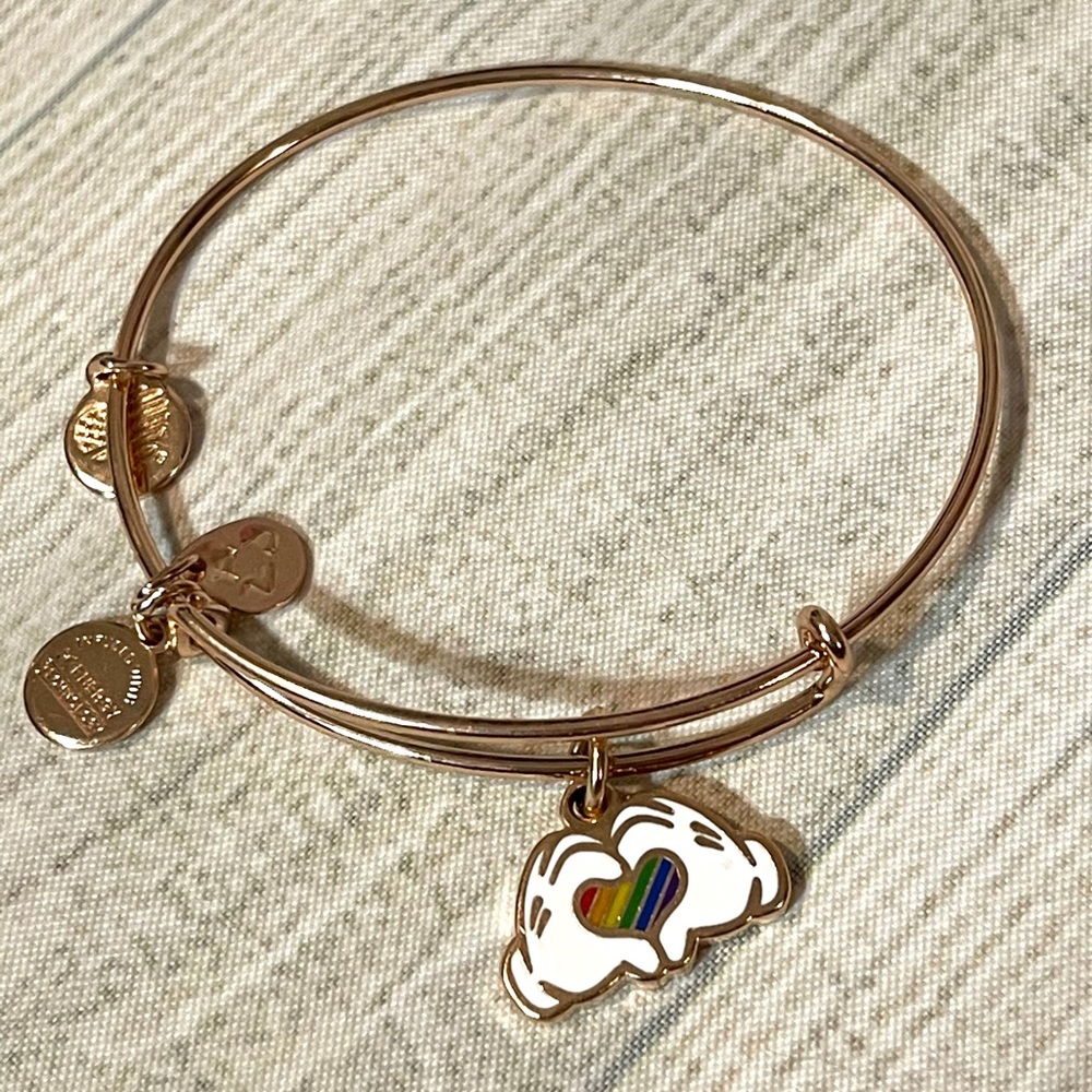 Alex And Ani DISNEY Mickey Love Hands Bracelet